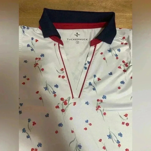 Tuckernuck Sport Hyannis Floral Sleeveless Polo - Picture 4 of 10
